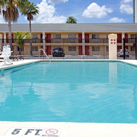Super 8 By Wyndham Orlando International Drive Hotel Buitenkant foto