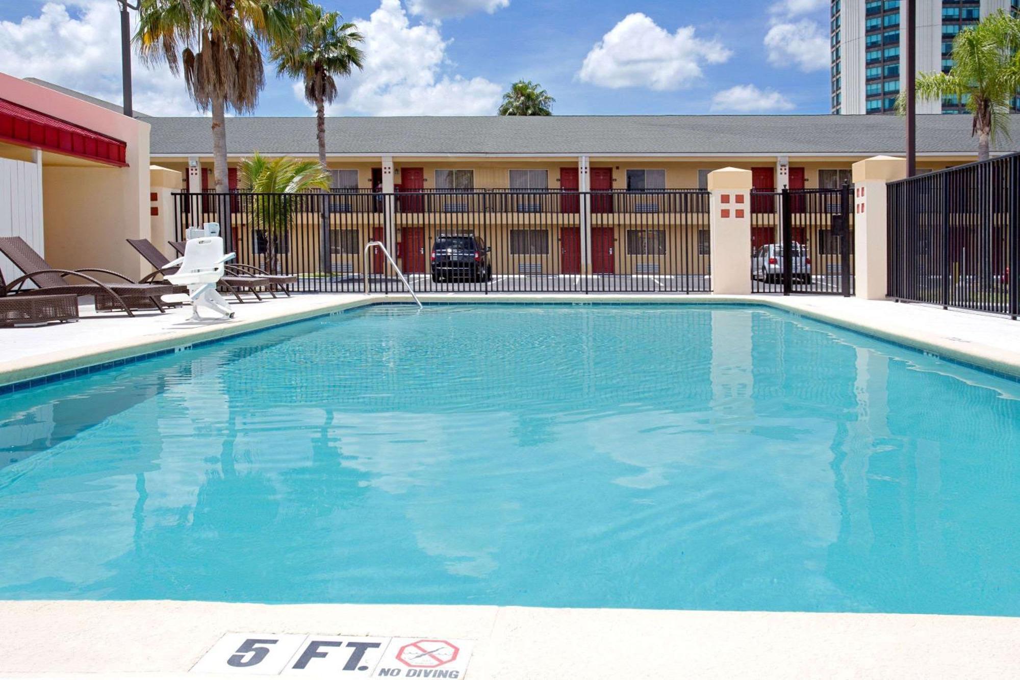 Super 8 By Wyndham Orlando International Drive Hotel Buitenkant foto