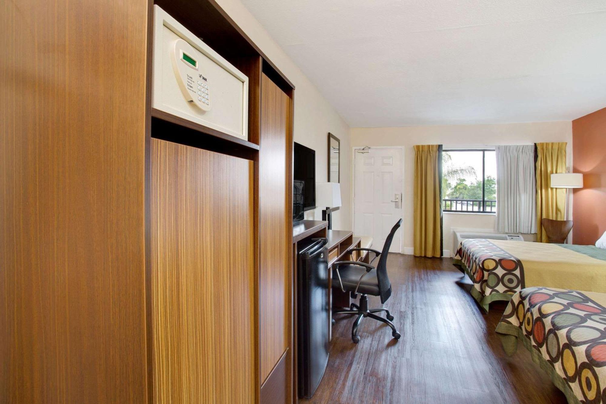 Super 8 By Wyndham Orlando International Drive Hotel Buitenkant foto