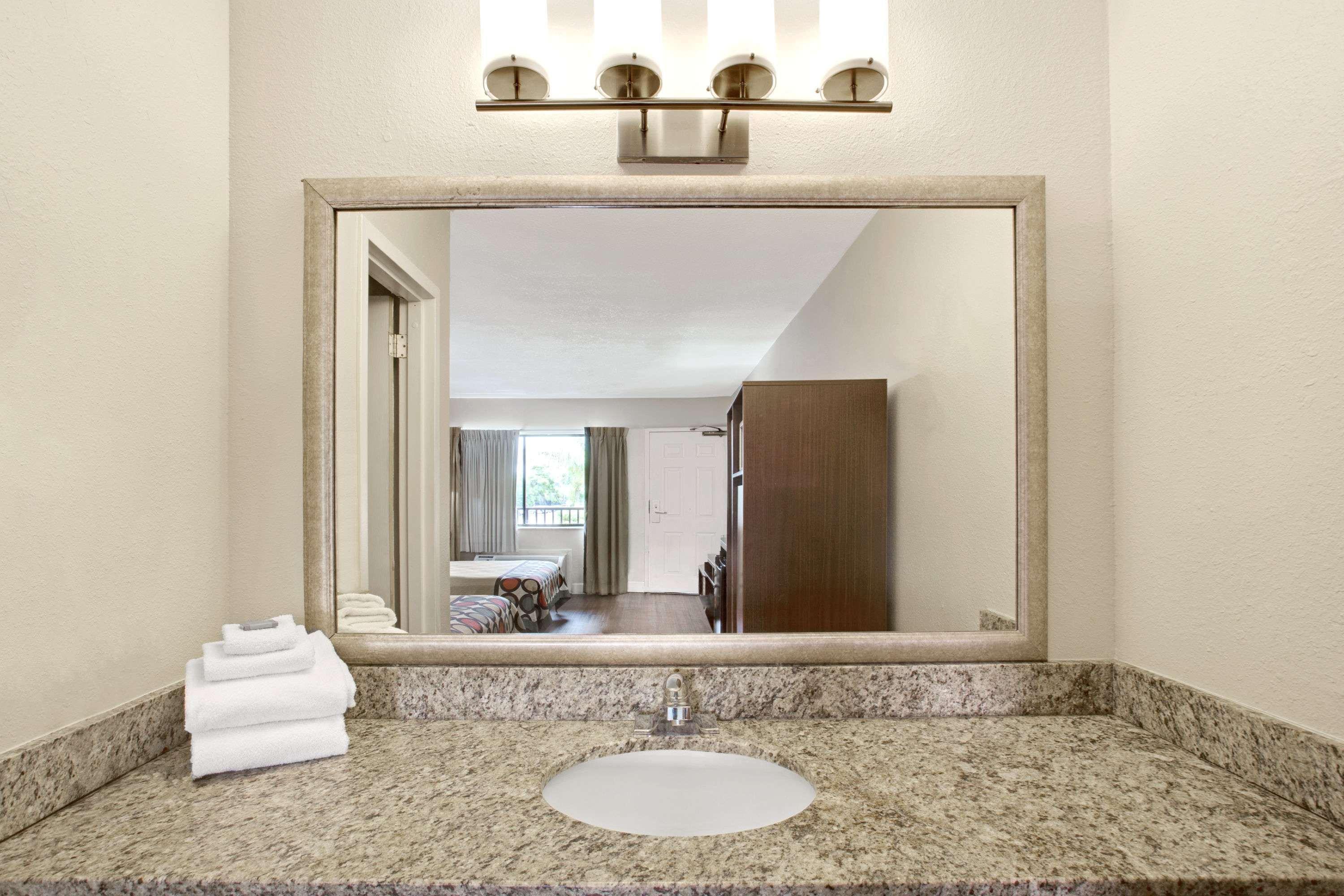Super 8 By Wyndham Orlando International Drive Hotel Buitenkant foto